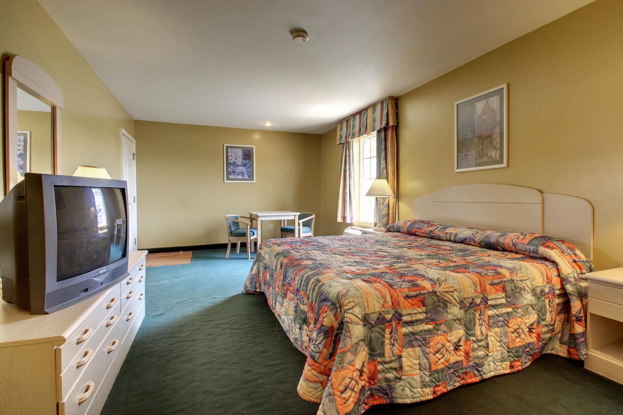 Key West Inn - Childersburg Eksteriør billede