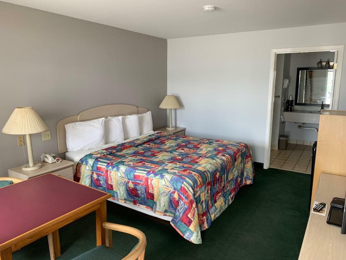 Key West Inn - Childersburg Eksteriør billede